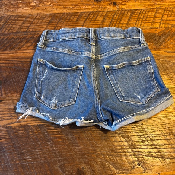 Juniors Arizona Jean Company Hi-Rise Button Fly Jean Shorts - size 1 - Picture 5 of 5